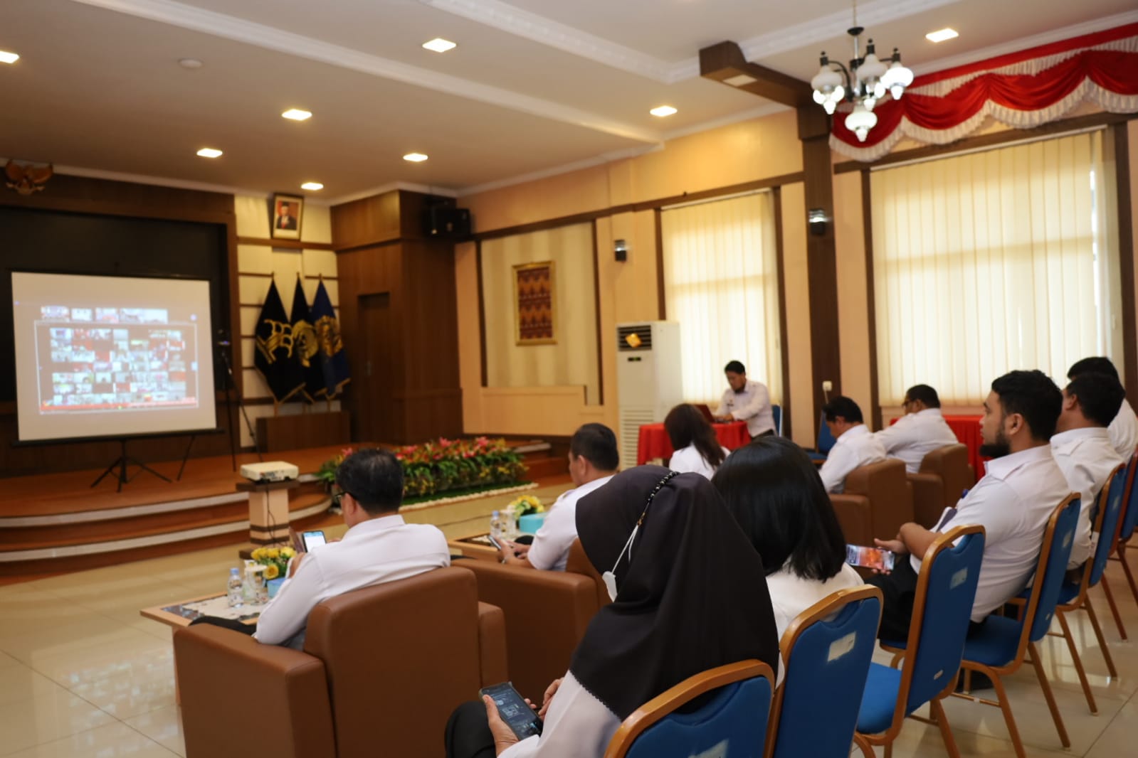Jelang_Peringatan_Hari_Pahlawan_Kanwil_Kemenkumham_Jambi_Ikuti_Seminar_Kesehatan_Nasional_Back_to_Office_5.jpg