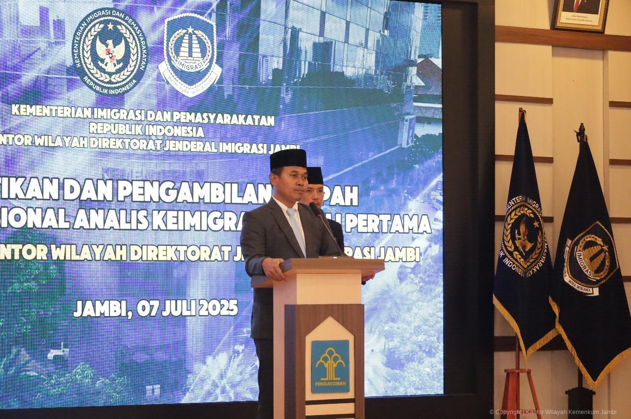 Pelantikan_Analis_Keimigrasian_7725_7.jpeg