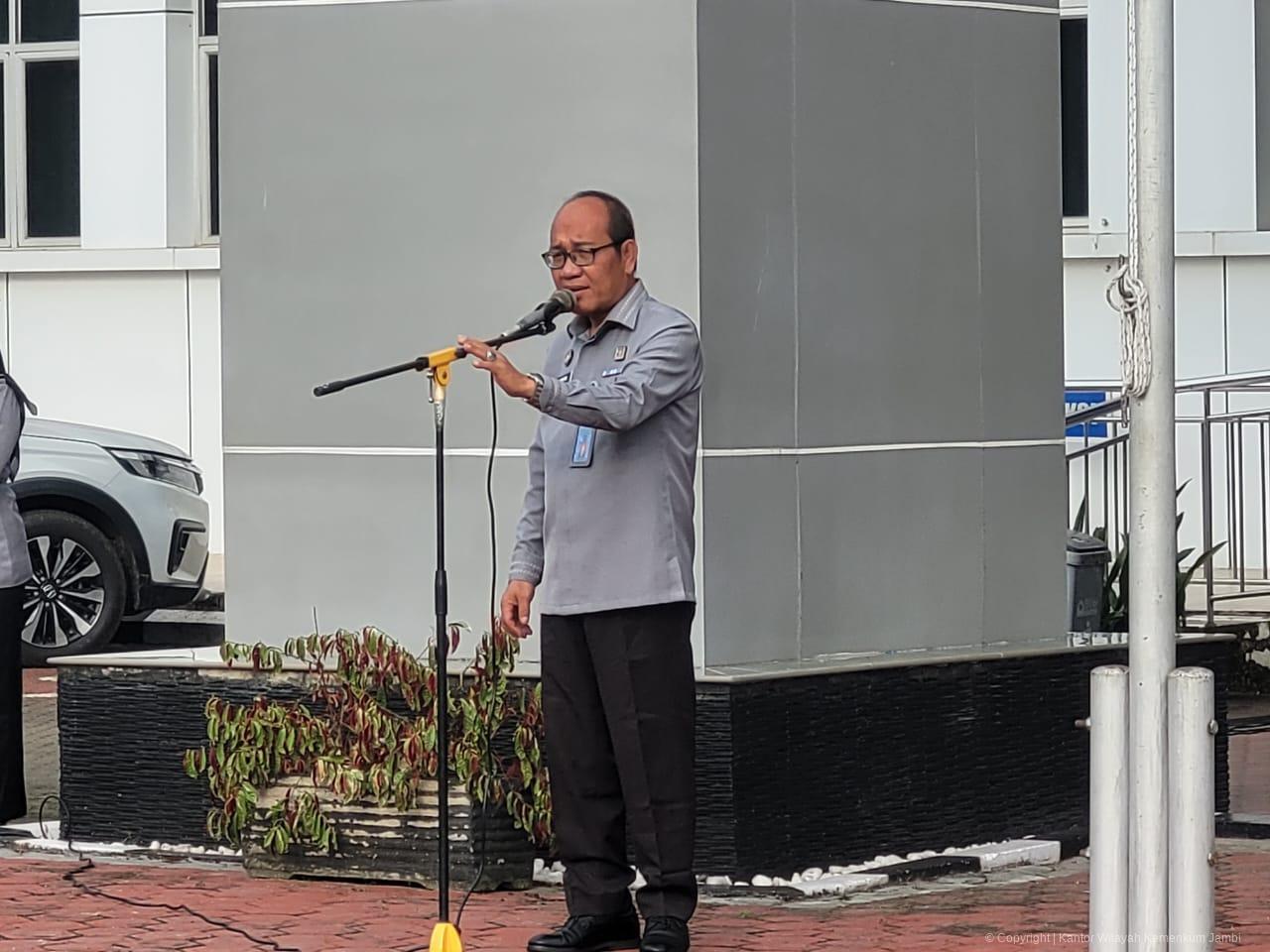 apel_pegawai_teladan_devi_3.jpeg