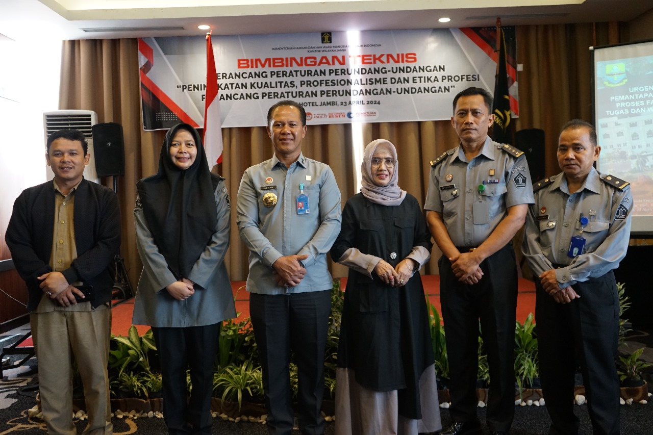 d2e056cecbd597db58f4d39e39d18ddac69daf66.jpg