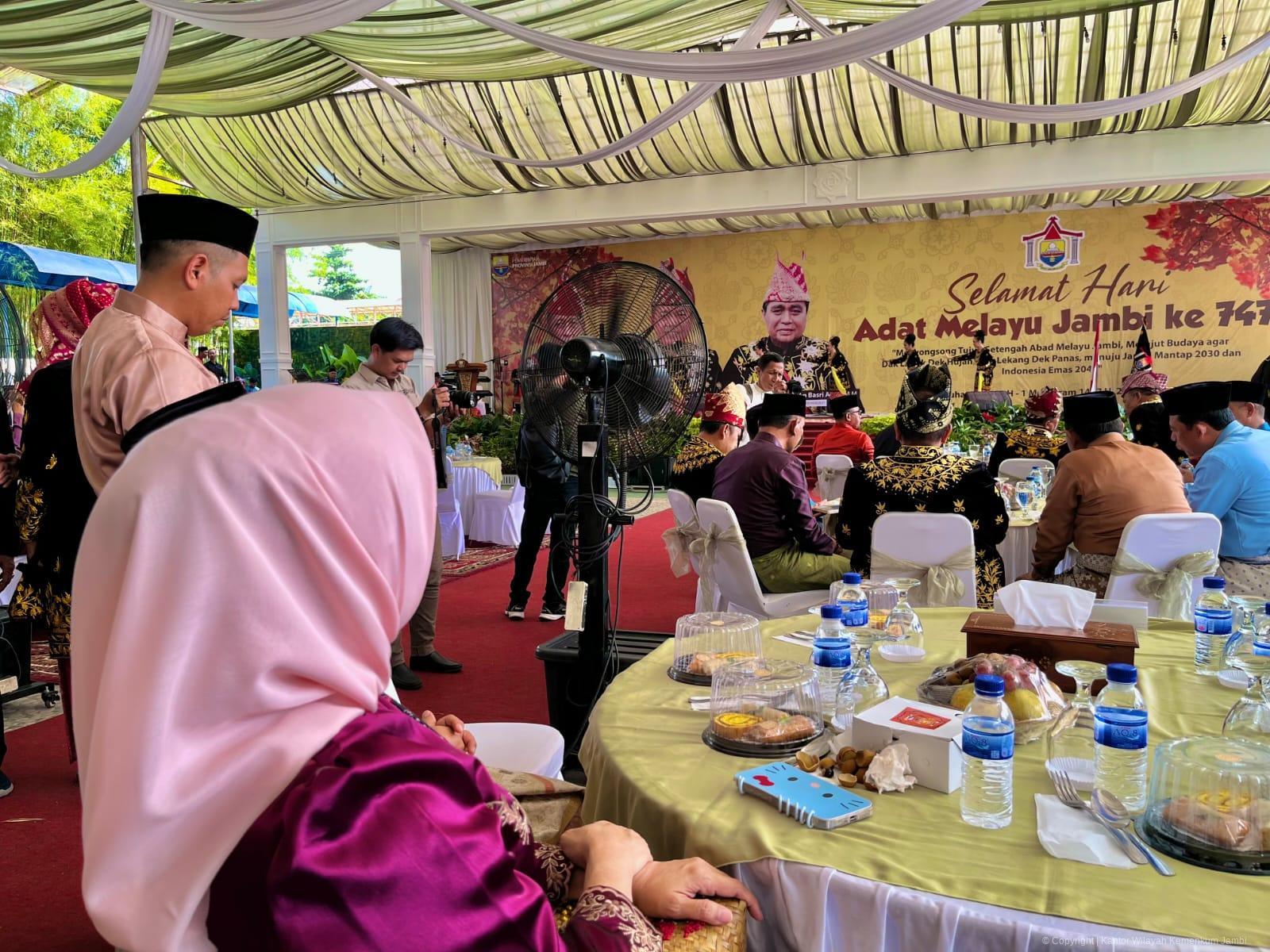 hari_adat_melayu_jambi_747_2.jpeg