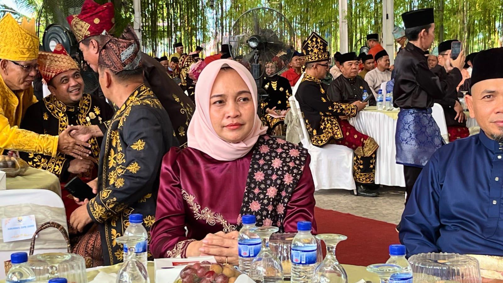 hari_adat_melayu_jambi_747_5.jpeg