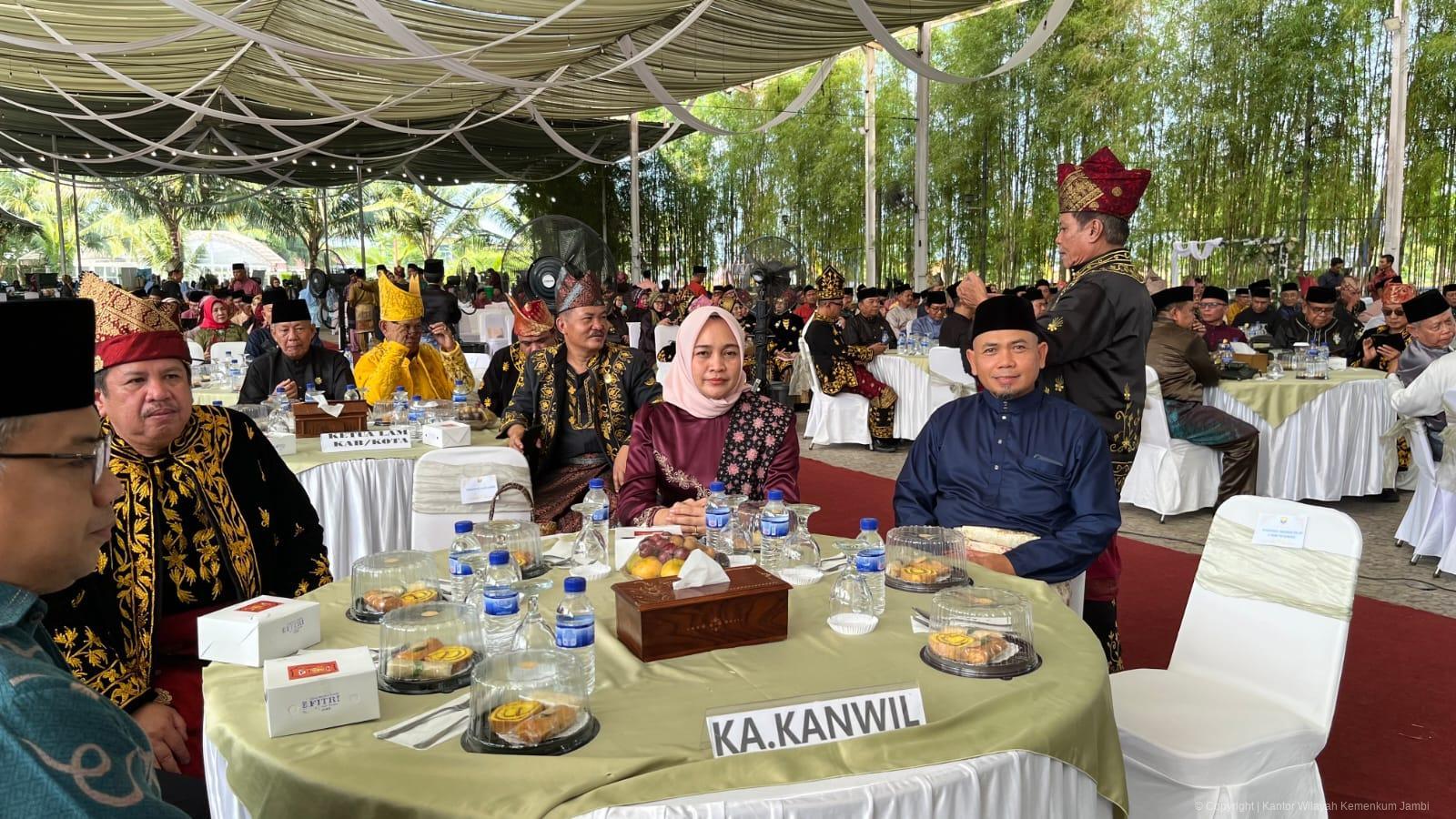 hari_adat_melayu_jambi_747_6.jpeg