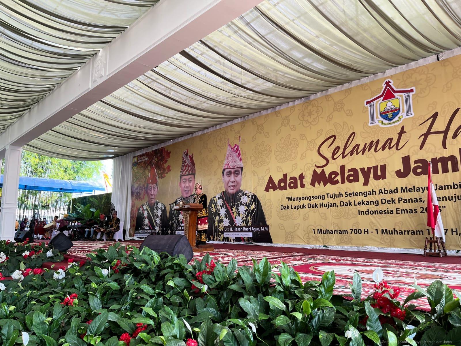 hari_adat_melayu_jambi_747_8.jpeg