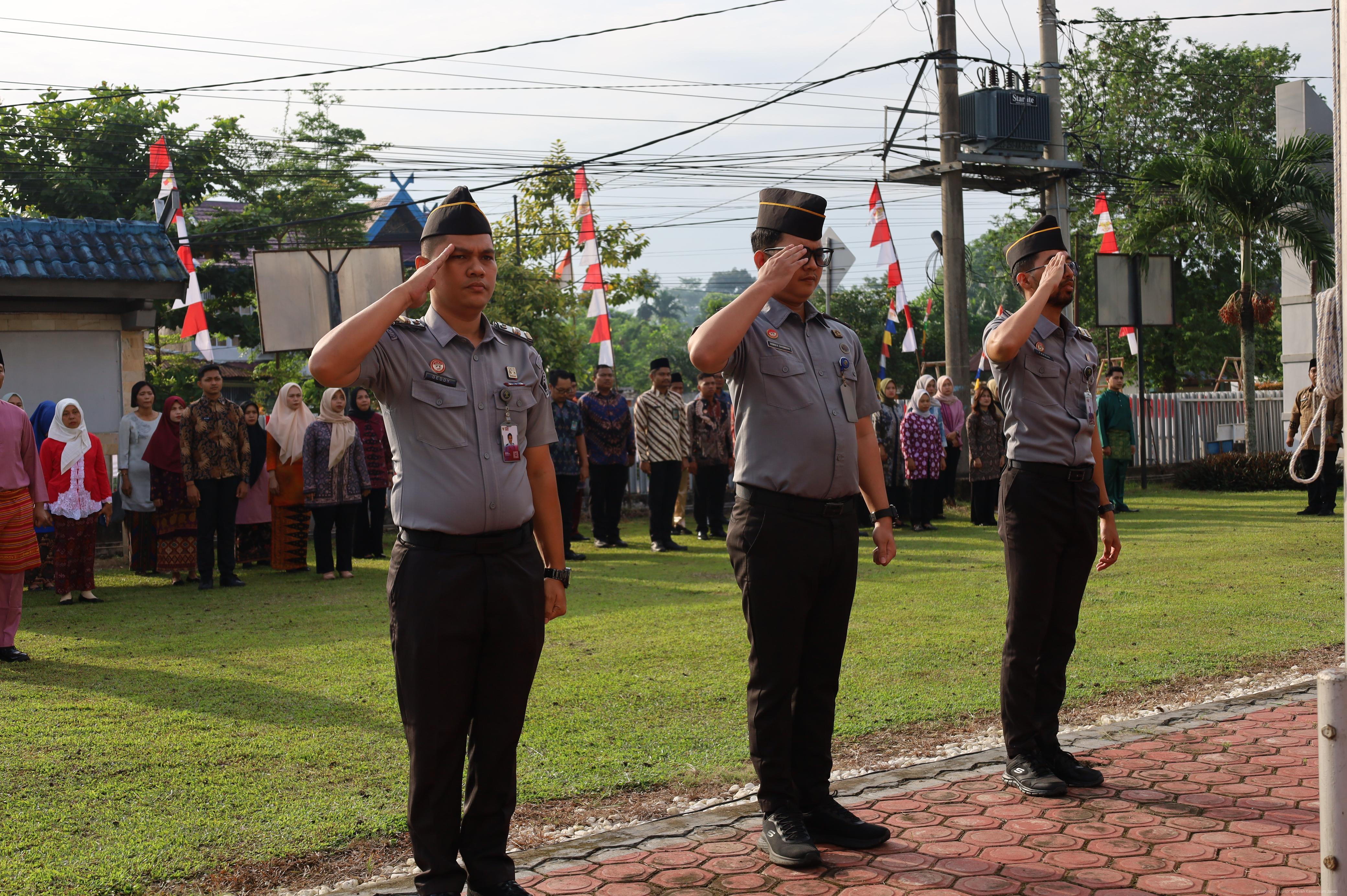 hut_ri_80_13.JPG