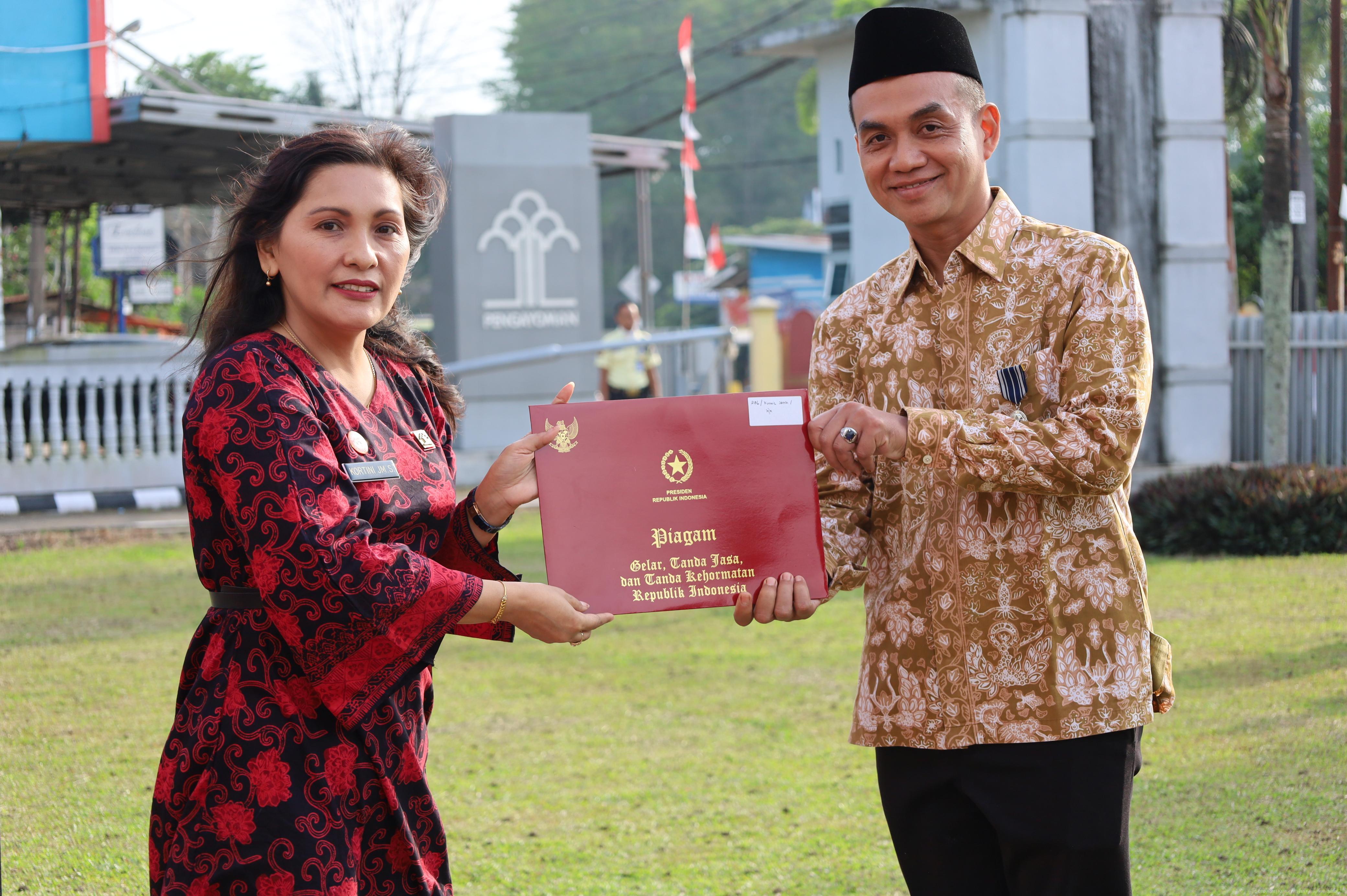 hut_ri_80_7.JPG