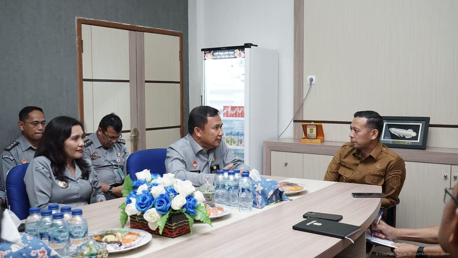 koordinasi_bupati_tanjabtim_26082025_4.jpeg