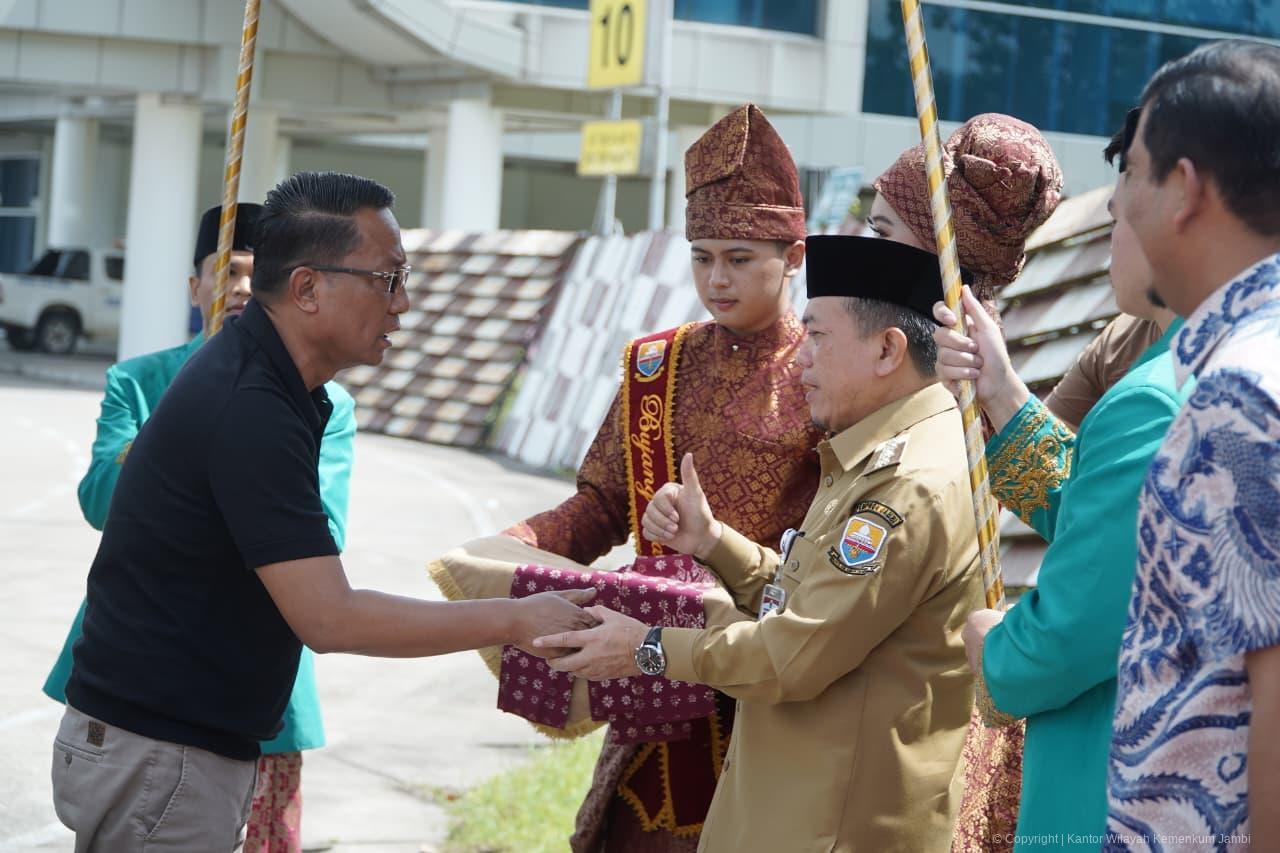 penyambutan_menteri_hukum_ri_3.jpg