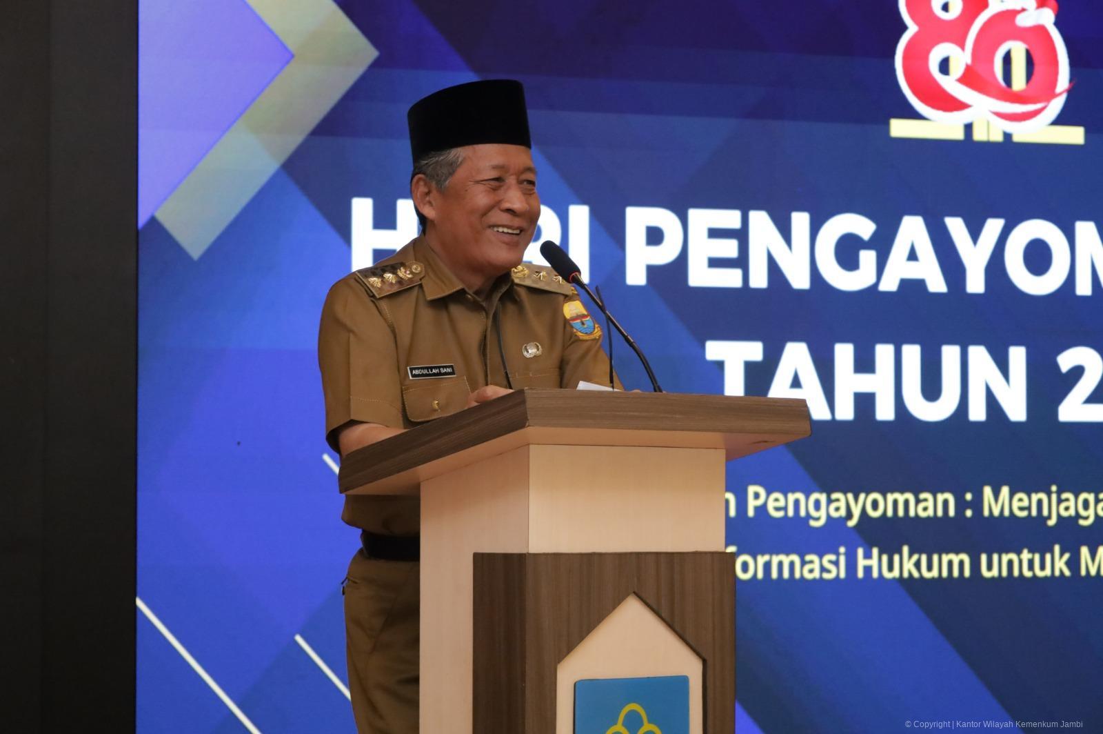 penyerahan_peghargaan_3.jpeg