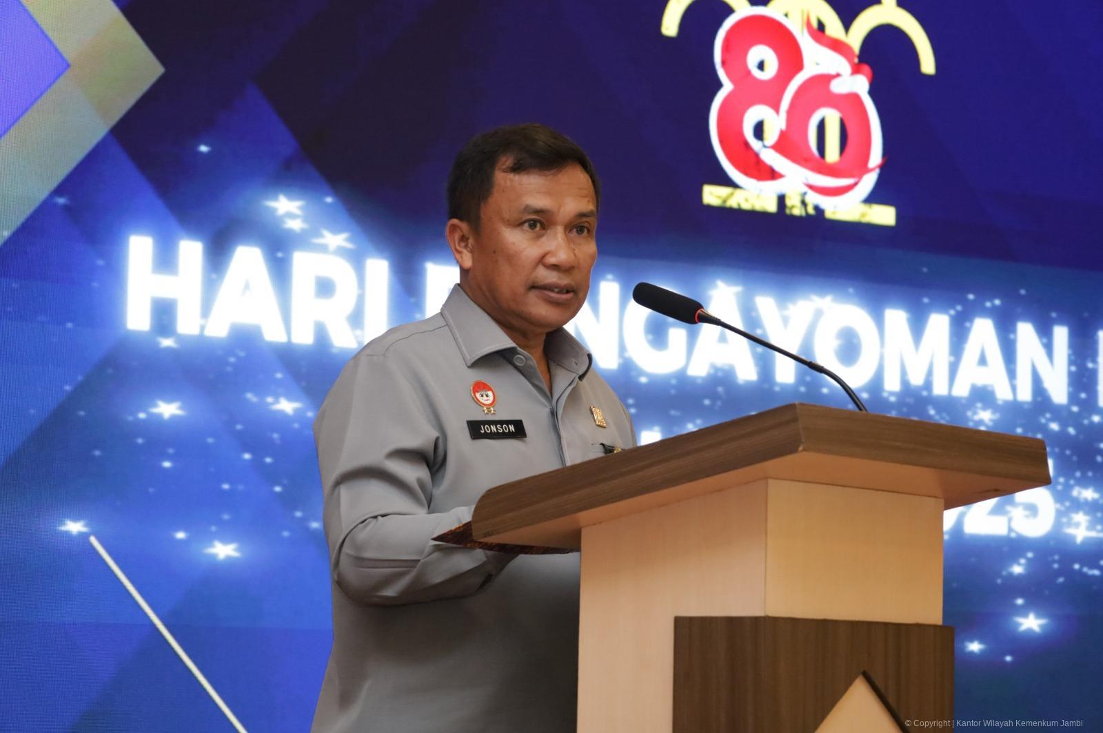 penyerahan_peghargaan_4.jpeg