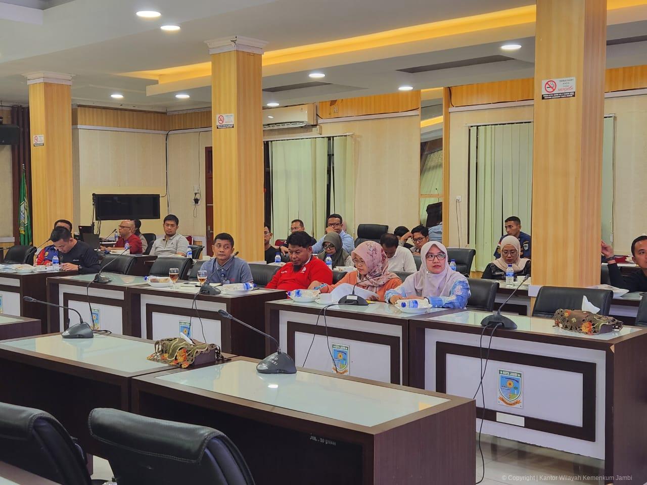rapat_dprd_01082025_5.jpeg
