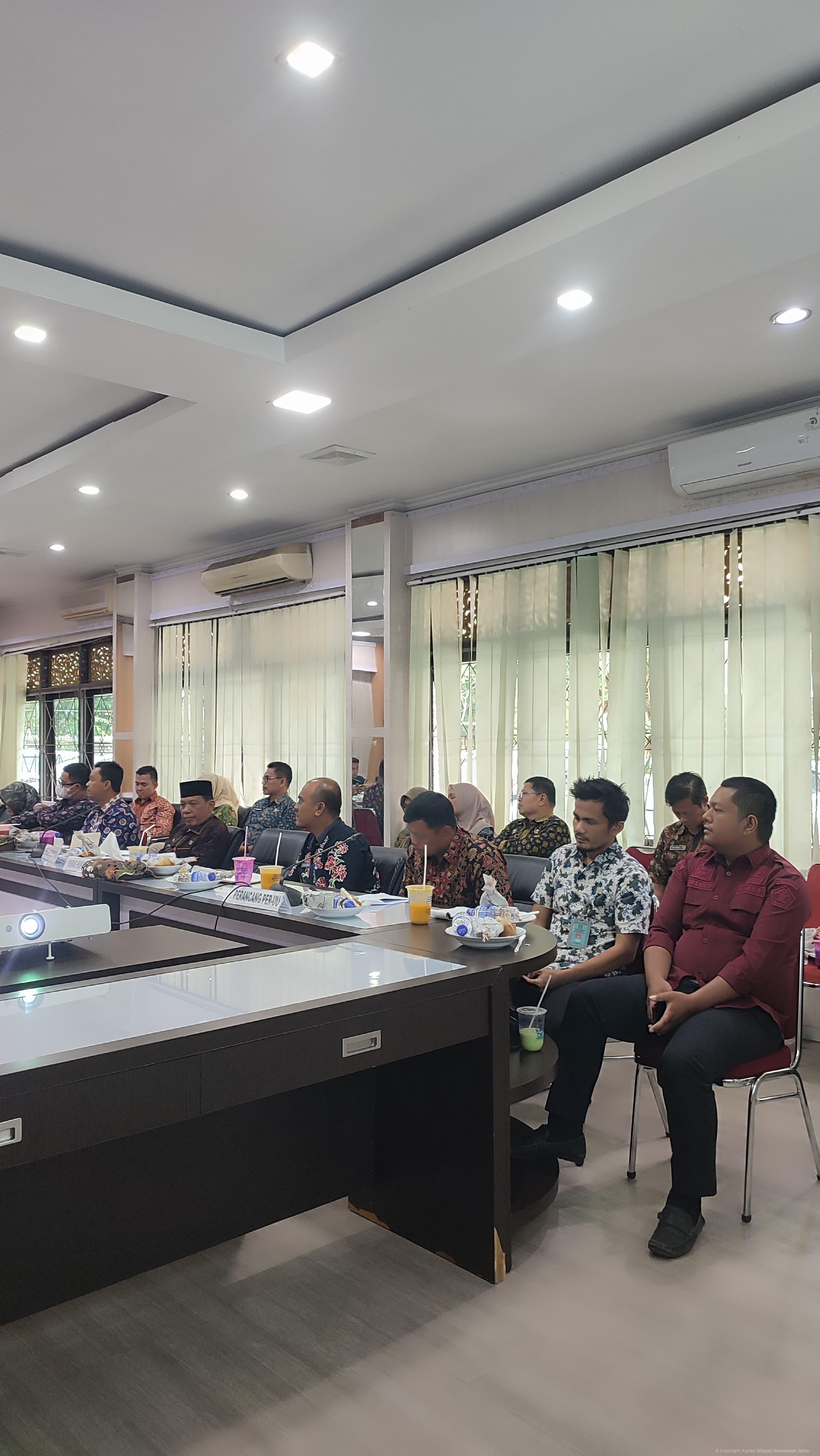 rapat_dprd_01082025_6.jpeg