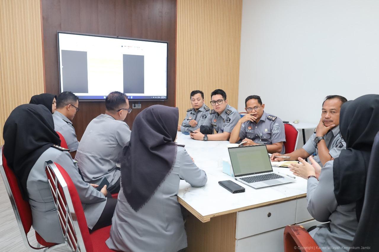 rapat_penyuluh_hukum_080925_4.jpeg