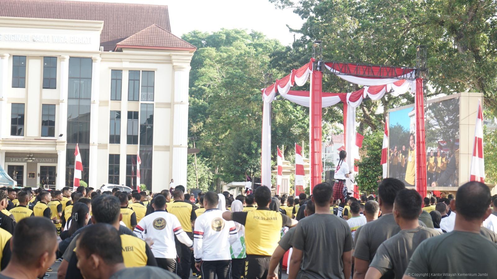 senam_bersama_polda_4.jpeg
